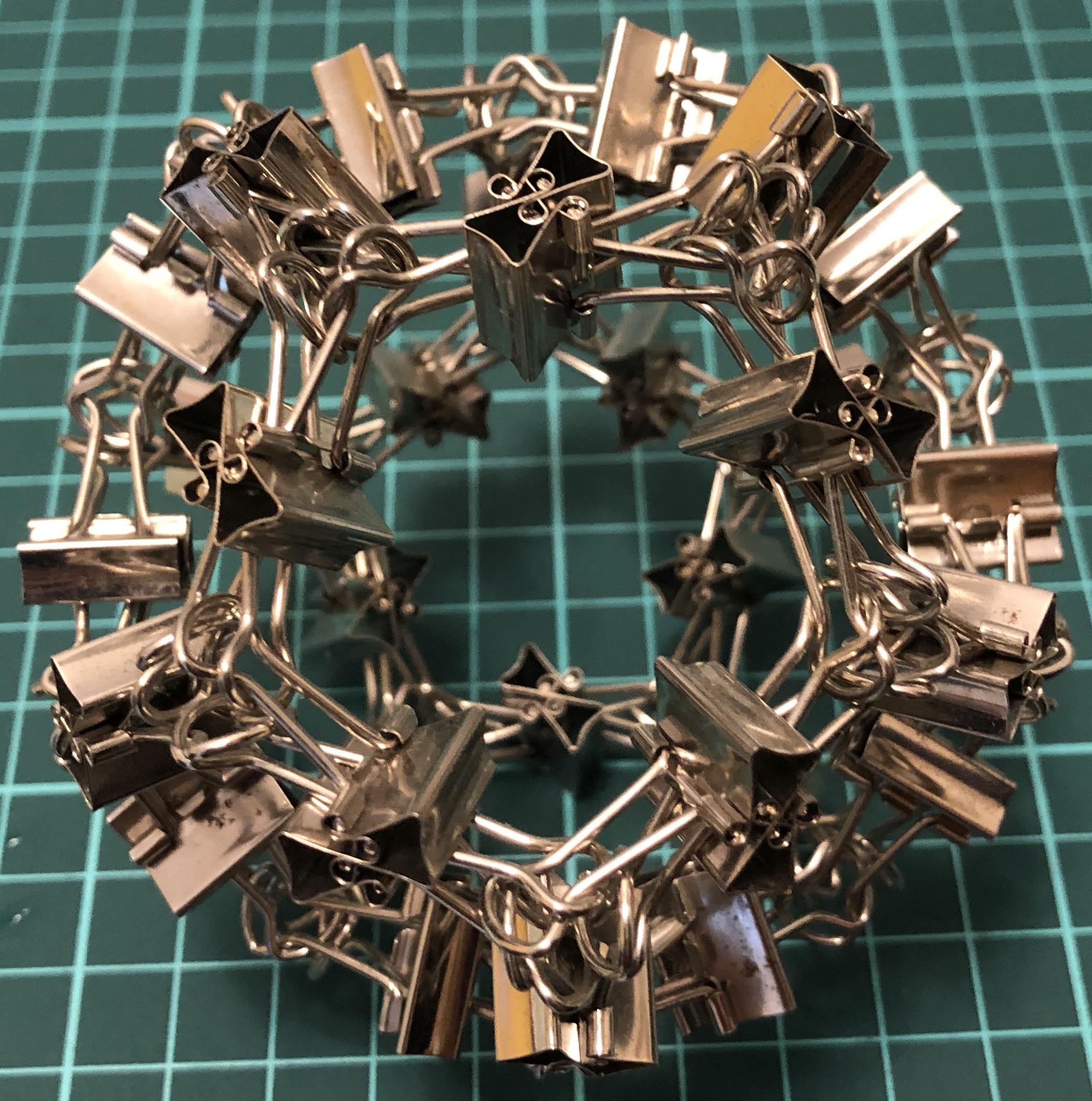 60 clips forming 30 I-edges forming dodecahedron